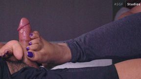 Remastered Latina Milf big soles FOOTJOB!