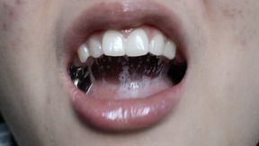 Aurora's Teeth Play With Saliva