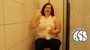sip milk of bottle