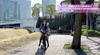 変態日本人は自転車でパンチラ全開