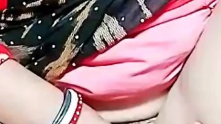 Indian aunt fingering herself