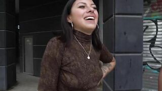 Pretties also pounded This turned on babe is so inside OUTSIDE SEX