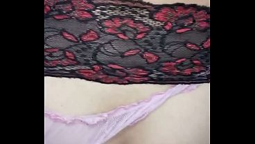 flaca de co&ntilde_o estrecho rebotando su culo sobre la verga de su cu&ntilde_ado