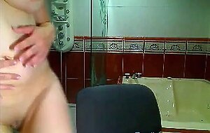 Mature Webcam: Lactating Mom Plays with Her Pussy and Tits