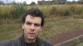 Conversation on a park bench in Essen Altendorf