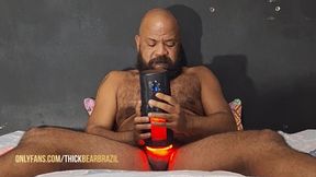 Hairy bear solo masturbation with electric stroker. Masturbator And Lots Of Cum