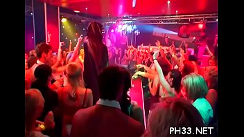 Very hawt gang bang in club
