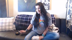 Mocking the obsessed smoke lover