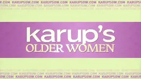 Zoey Portland teases her clit with a mini vibrator