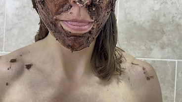 A lovely chocolate cake to Shampoo into my beautiful hair