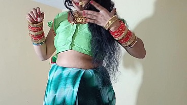 Desi sasur Bahu bedroom chudai hindi sex Beautiful married women