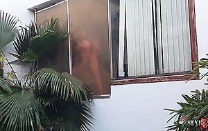 Vizinho corno grava a foda da sua mulher