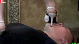 Hot Babe Gives Sensual Blowjob & Rides Big Dick For A Wild Orgasmic Fuck