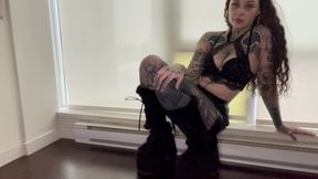 POV Ballbusting Roleplay in Boots