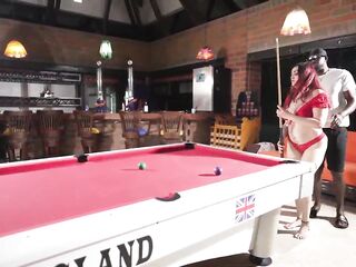 Vacation in Cali, a tourist teaches me how to play