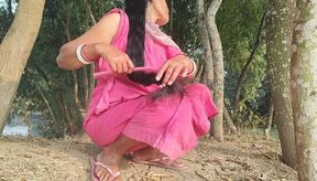 Your Nomita Bhabhi I Went Outside and Peed