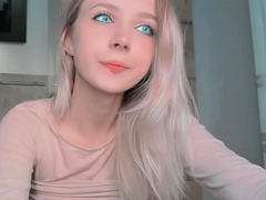 Sexy Webcam Teen Does A Striptease