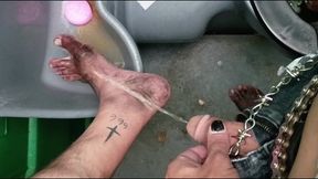 10-9-2025 Piss Feet Thursday: Porto-Potty Piss Feet
