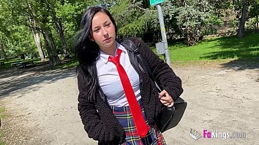 First decision after leaving a stupid boyfriend? 'I WANT TO BECOME A PORN MODEL!!' Sandra wants a challenge