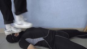 Pingping Goddess stomps on dirty shoes, humiliates and tramples on cocks!