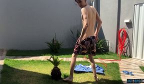 Adorable twink Henry Evans cums while masturbating outdoors