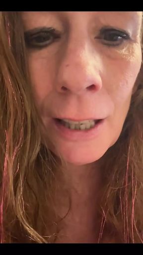 Honeyfleurluv Cougar Nympho Slut Gets a New Sex Toy