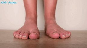 TRAPPED IN GIANTESS SNEAKER! Macy Wilde 's great new apt for you! Underfoot! Pt 1 - MP4