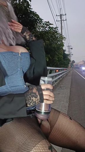 During the live broadcast, I couldn&#39;t help but ejaculate twice. 19.(@05:59 @06:42)