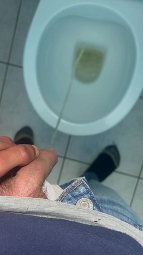 A good toilet pee