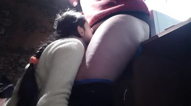 My hot brunette secretary relaxes me during lunch break - IkaSmokS