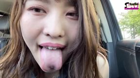 Mouthful Moments-dare to Watch Their Bold Date? Chapter-1