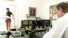 Brunette boss drills employee's ass