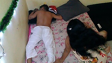 Novinha atacou o novinho que estava tri loko tão tri loko que esqueceu que tinha chamado a novinha pra casa Allë PJTX