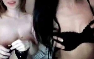 Teen lesbian kissing