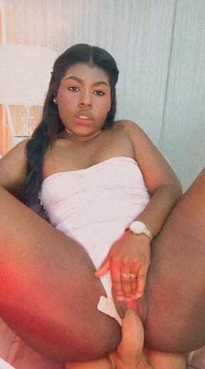 Fuck my pussy wet