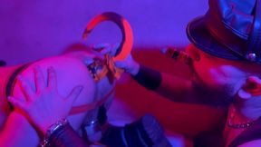 bdsm sessions: bom garoto ganha leite