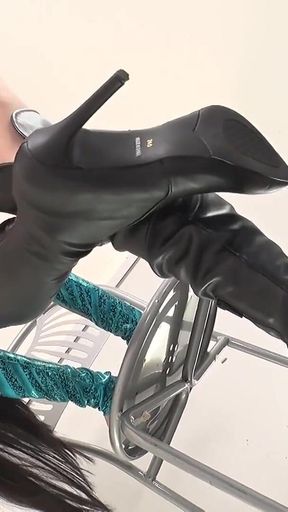 Knee-high Boots Leg Fetish & Beautiful Leg Job by Yumika Saeki