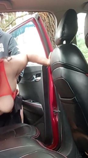 Risky outdoor sex we fucked in the car, in the woods.   Clip 1