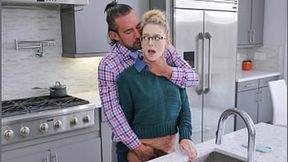 Slutty girlfriend begs to ride hunk′s big black cock🍆 in 4k