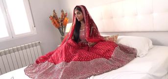 Bride with a badass puss wants to get fucked finally