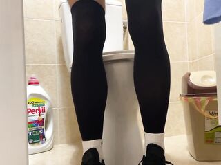 Hunk Masturbate Until He Cums With Converse and White Socks