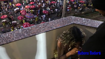 No carnaval dotado arrombou uma travesti (VIDEO NOVO)