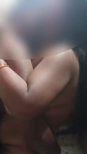 Huge boobs wali didi ko step brother ne khoob choda kitchen me- full hindi audio with real moaning   Clip 1