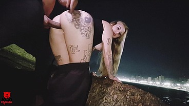 Patricinha Fudeu com o Nego Na Praia do RJ