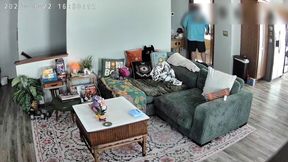 Boyfriend invites married older guy over to fuck his girlfriend while he watches