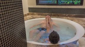 MASTER E FOOT DOM ON BATHTUB WORSHIP