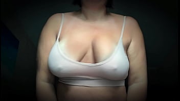 Bouncing saggy tits