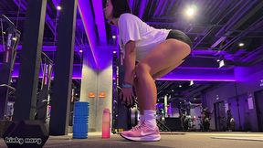 forbidden gym bathroom ritual - yellow piss & climax