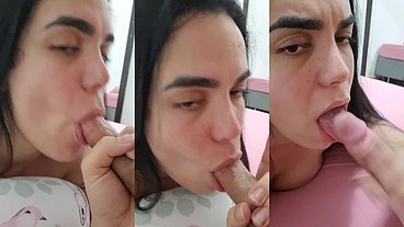 I sucked, sucked and in the end I got your sweet milk... I love sucking a very hard and soft cock, I feel fulfilled when I make the man relieve himself in my little mouth