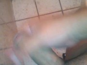 Jugando con su pene